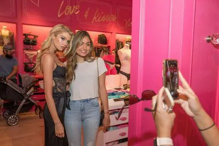 Stella Maxwell OnlyFans Leaked Free Thumbnail Picture - #1ZKUlb8P9c