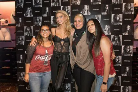 Stella Maxwell OnlyFans Leaked Free Thumbnail Picture - #5Q8FPWJj4r