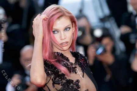 Stella Maxwell OnlyFans Leaked Free Thumbnail Picture - #E54kl27a8c
