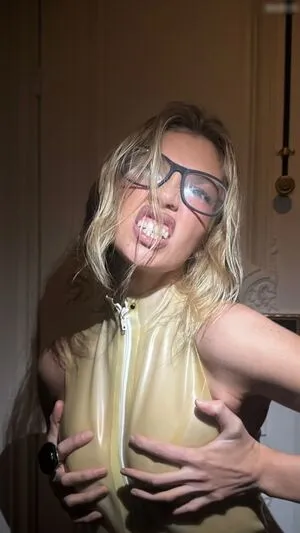 Stella Maxwell OnlyFans Leaked Free Thumbnail Picture - #FEqaAxfiUC