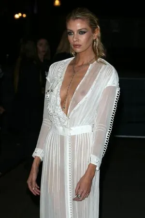 Stella Maxwell OnlyFans Leaked Free Thumbnail Picture - #SYJbaDx7ZO