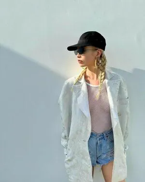 Stella Maxwell OnlyFans Leaked Free Thumbnail Picture - #To2Ap9lWkT