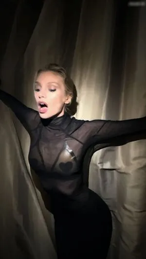 Stella Maxwell OnlyFans Leaked Free Thumbnail Picture - #TsLCsqvY99