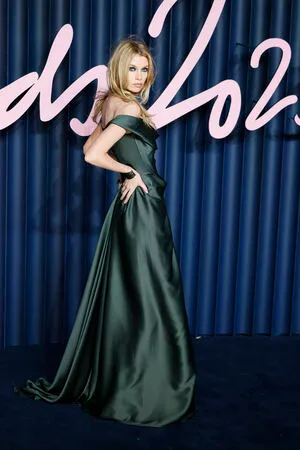 Stella Maxwell OnlyFans Leaked Free Thumbnail Picture - #aj0EcVsI46