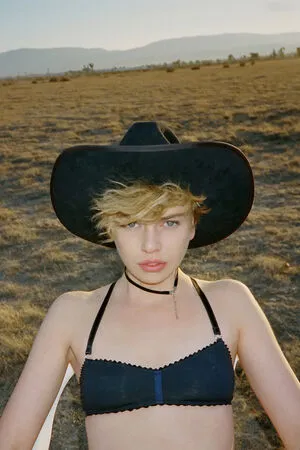Stella Maxwell OnlyFans Leaked Free Thumbnail Picture - #g1Hb5OgA04