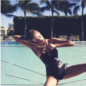 Stella Maxwell OnlyFans Leaked Free Thumbnail Picture - #mCS4iQZtSP