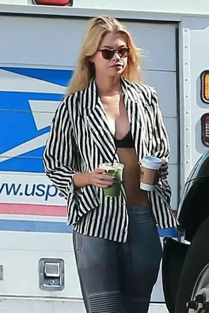 Stella Maxwell OnlyFans Leaked Free Thumbnail Picture - #pfs3pc1i9V