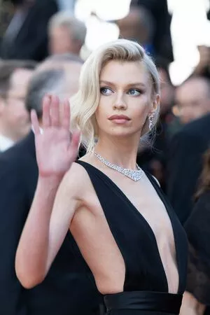 Stella Maxwell OnlyFans Leaked Free Thumbnail Picture - #q0m5K90PlV