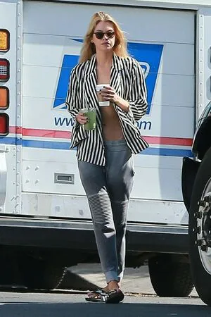 Stella Maxwell OnlyFans Leaked Free Thumbnail Picture - #qzWM0h6BwE
