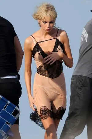 Stella Maxwell OnlyFans Leaked Free Thumbnail Picture - #tQRzODNogt