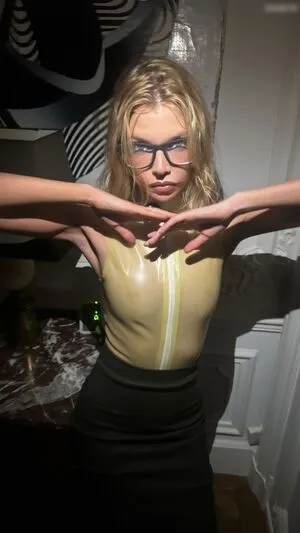 Stella Maxwell OnlyFans Leaked Free Thumbnail Picture - #yYWL7YgFTr