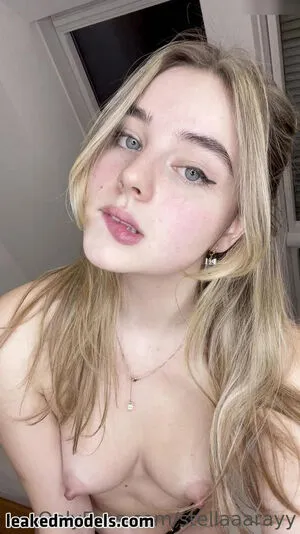 Stellaarayy Blondieestella OnlyFans Leaked Free Thumbnail Picture - #RNl2xdGK5t