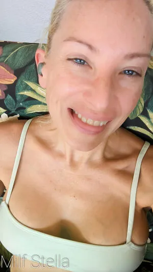 Stellahere OnlyFans Leaked Free Thumbnail Picture - #0XnZBg4T74