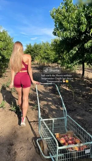 Stephanie Baessler OnlyFans Leaked Free Thumbnail Picture - #fm4TFz08z4