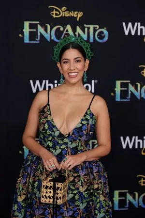 Stephanie Beatriz OnlyFans Leaked Free Thumbnail Picture - #dJmnTpSqJr