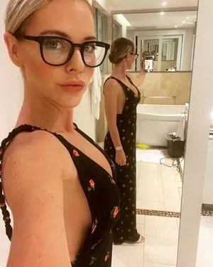 Stephanie Waring OnlyFans Leaked Free Thumbnail Picture - #5MCgwxpEA2