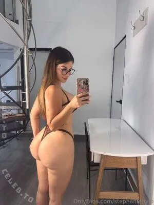 Stephanieh Bed OnlyFans Leaked Free Thumbnail Picture - #lAepw1fT3n