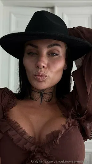 Stephaniekisses OnlyFans Leaked Free Thumbnail Picture - #TDUhN7kD7N