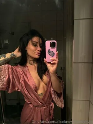 Stephaniekisses OnlyFans Leaked Free Thumbnail Picture - #j3h61KlnK3