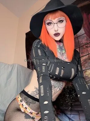 Stepsislillith OnlyFans Leaked Free Thumbnail Picture - #2frJYOdunJ