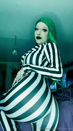 Stepsislillith OnlyFans Leaked Free Thumbnail Picture - #a3gvnuVKIt