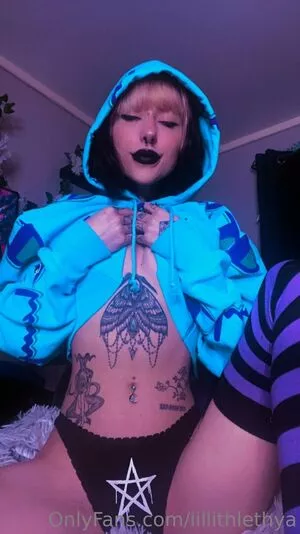 Stepsislillith OnlyFans Leaked Free Thumbnail Picture - #fYrrlOIT72