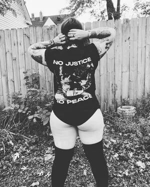 Stepstool Sarah OnlyFans Leaked Free Thumbnail Picture - #8RM66wSZlw