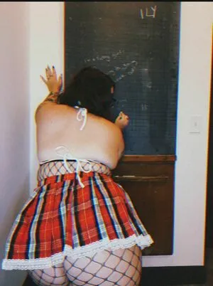 Stepstool Sarah OnlyFans Leaked Free Thumbnail Picture - #k2I7ewLYLg
