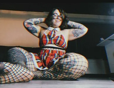 Stepstool Sarah OnlyFans Leaked Free Thumbnail Picture - #rD6NOY6Wso