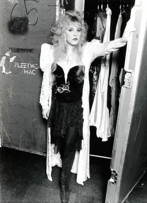 Stevie Nicks OnlyFans Leaked Free Thumbnail Picture - #0SM31jsv0q
