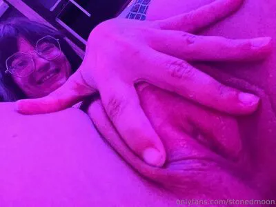 Stonedmoon OnlyFans Leaked Free Thumbnail Picture - #1W7ChS8d0I