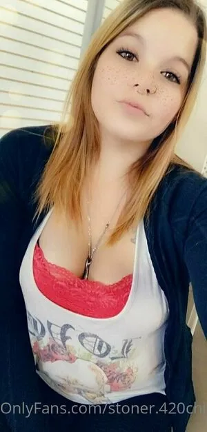 Stoner 420chick OnlyFans Leaked Free Thumbnail Picture - #2hg4SspdUI