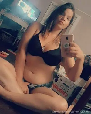 Stoner 420chick OnlyFans Leaked Free Thumbnail Picture - #9D2ElTXWxv