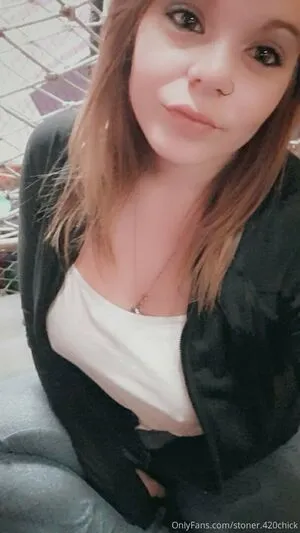Stoner 420chick OnlyFans Leaked Free Thumbnail Picture - #9PEKSkt9cV