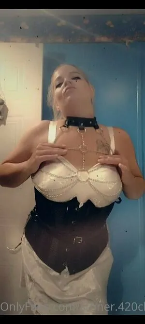 Stoner 420chick OnlyFans Leaked Free Thumbnail Picture - #CBBI603p5K