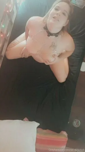 Stoner 420chick OnlyFans Leaked Free Thumbnail Picture - #DsiOJCfW1m
