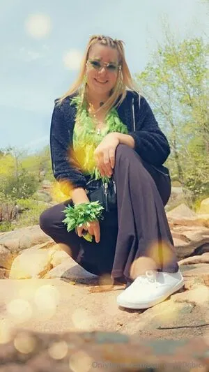 Stoner 420chick OnlyFans Leaked Free Thumbnail Picture - #pKT8gdr1F2