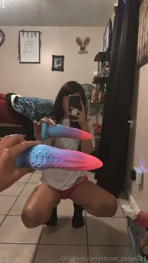 Stoner Paige224 OnlyFans Leaked Free Thumbnail Picture - #EZIeXQe9ov