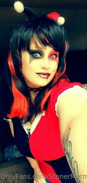 Stonermermaid420 OnlyFans Leaked Free Thumbnail Picture - #hftuINBEKO