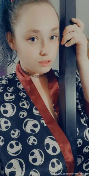 Stonermermaid420 OnlyFans Leaked Free Thumbnail Picture - #irtCFc7WOr