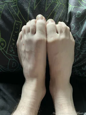 Str8altfeetuk OnlyFans Leaked Free Thumbnail Picture - #CWUiaAUCpI