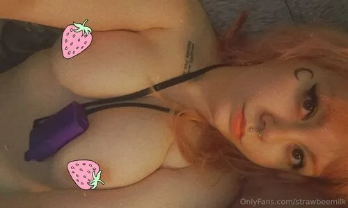 Strawbeemilk OnlyFans Leaked Free Thumbnail Picture - #5rwt0n0W3r