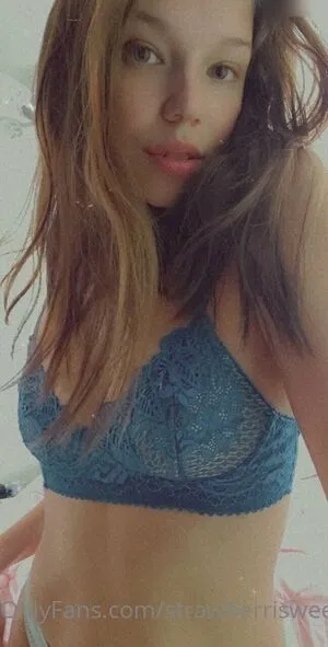 Strawberrissweetv OnlyFans Leaked Free Thumbnail Picture - #OIlyYPE1X2