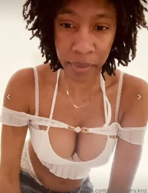 Strawberry Bubbles OnlyFans Leaked Free Thumbnail Picture - #8qloyabvr4