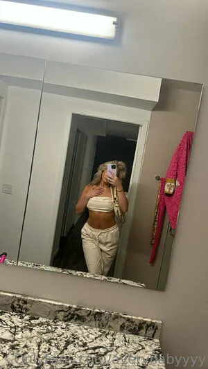 Strawberryblonde18 OnlyFans Leaked Free Thumbnail Picture - #RA8BYwCMIL