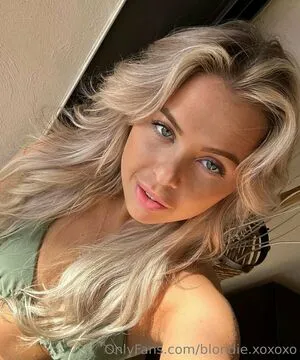 Strawberryblonde18 OnlyFans Leaked Free Thumbnail Picture - #RPxOe6oxp9