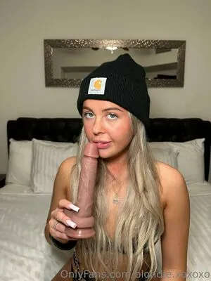 Strawberryblonde18 OnlyFans Leaked Free Thumbnail Picture - #fXMBdyuwU0