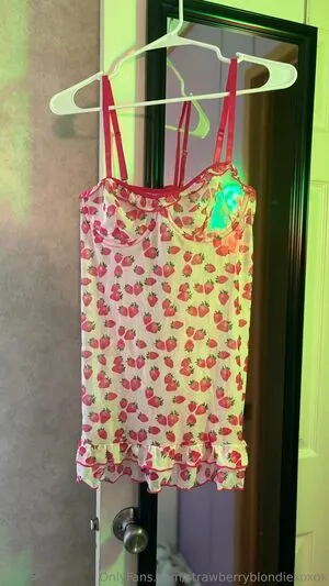 Strawberryblondiexoxox OnlyFans Leaked Free Thumbnail Picture - #rOxryzgQ1o