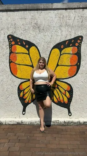 Strawberrybreetv OnlyFans Leaked Free Thumbnail Picture - #zhrclo0brB