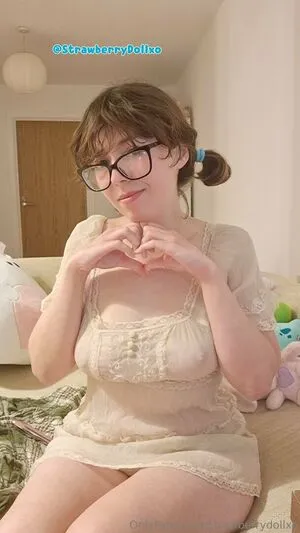 Strawberrydollxo OnlyFans Leaked Free Thumbnail Picture - #VNJ86e0BRt